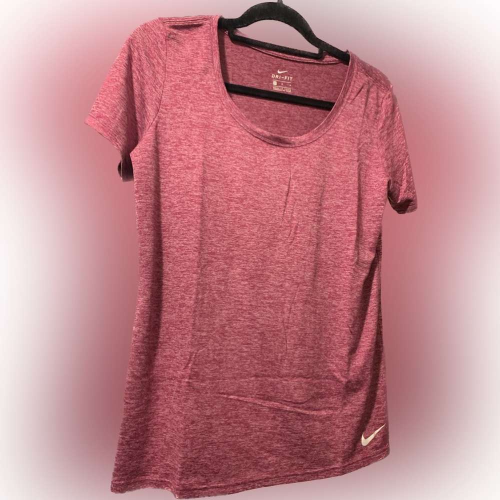 Women’s Nike dri fit shirt red medium